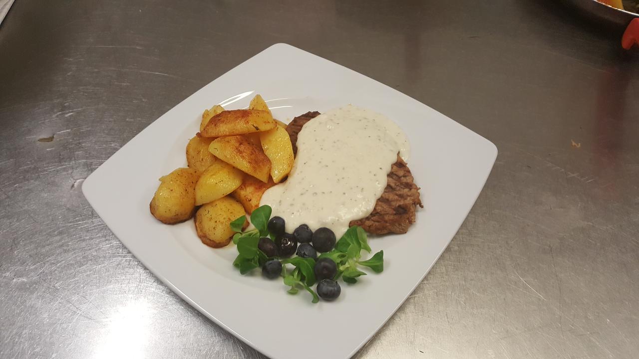 Wisla Mala Hotel Restauracja Pustelnik מראה חיצוני תמונה